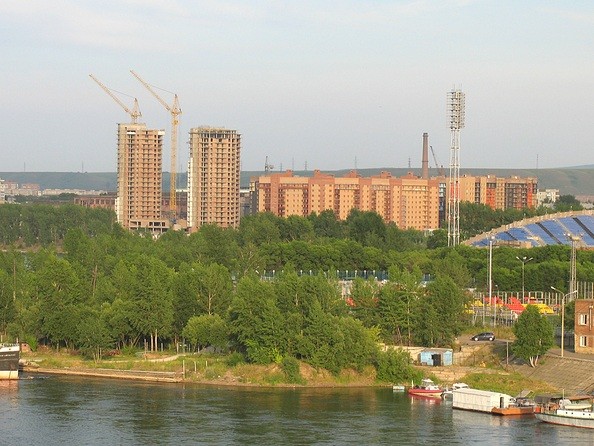 Ход строительства июль 2009, вид с Коммунального моста