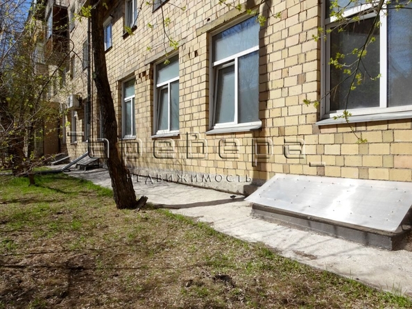 
   Продам помещение свободного назначения, 424.1 м², Ады Лебедевой ул, 150

. Фото 21.