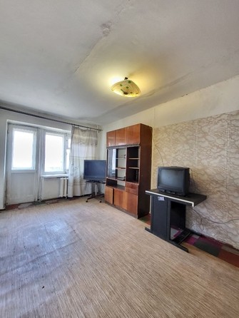 
   Продам 3-комнатную, 56.6 м², Киренского ул, 7

. Фото 1.