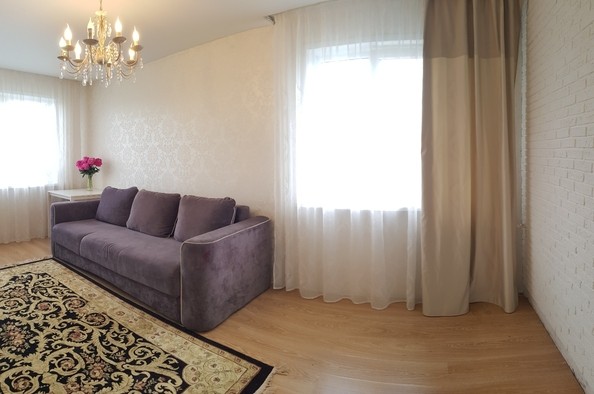 
   Продам 3-комнатную, 62.4 м², Карбышева ул, 12

. Фото 3.