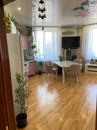 
   Продам 3-комнатную, 71.1 м², Мичурина ул, 8

. Фото 2.