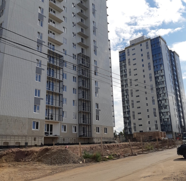 
   Продам 2-комнатную, 58.1 м², Белый квартал на Свободном, дом 2

. Фото 7.