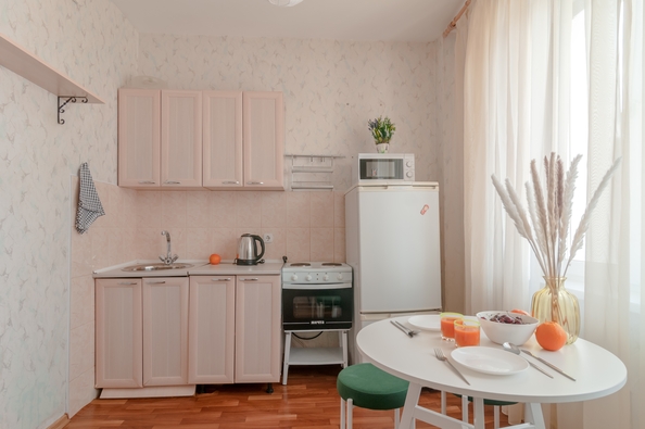 
  Сдам посуточно в аренду 1-комнатную квартиру, 40 м², Красноярск

. Фото 7.