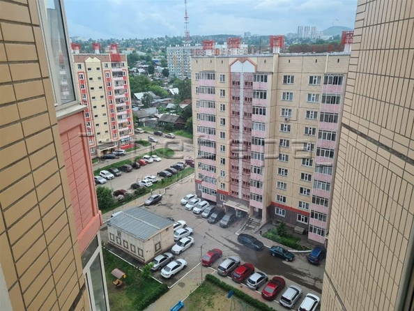 
   Продам 2-комнатную, 62.3 м², Годенко ул, 1

. Фото 5.