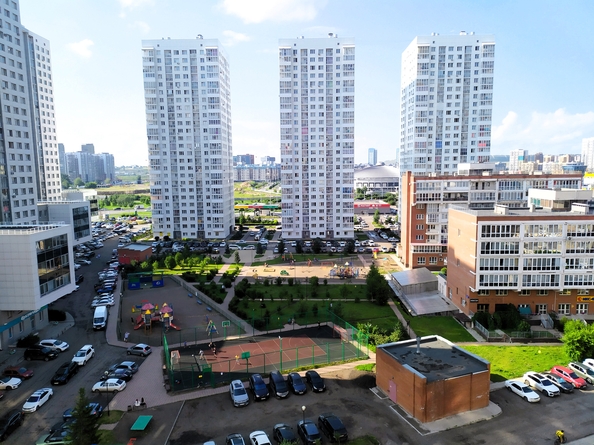 
   Продам 2-комнатную, 57.5 м², Батурина ул, 30к1

. Фото 11.