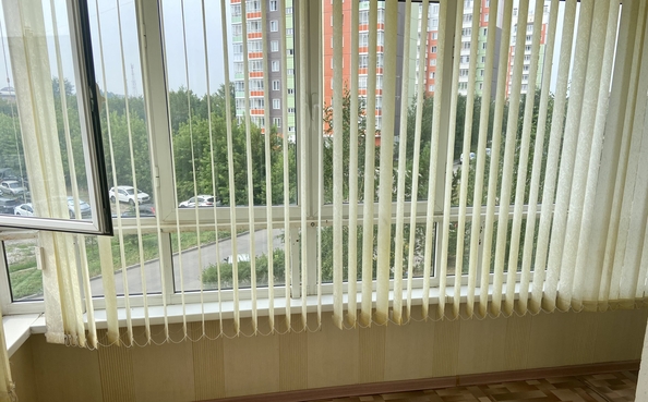 
   Продам 2-комнатную, 61 м², Мартынова ул, 37

. Фото 2.