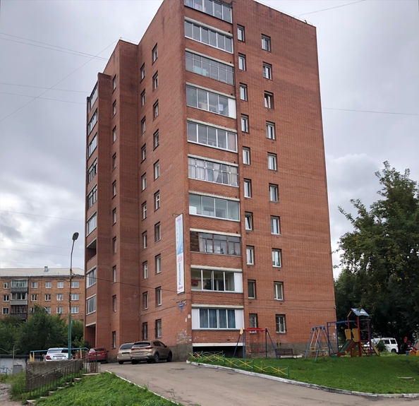 
   Продам 2-комнатную, 49.4 м², Крупской ул, 1Б

. Фото 1.