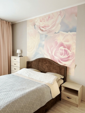 
  Сдам посуточно 1-комн. квартиру, 50 м², Водопьянова ул, д. 11а
. Фото 2.