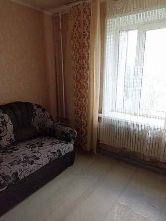 
   Продам секционку, 12.4 м², Ленинского Комсомола ул, 1

. Фото 1.