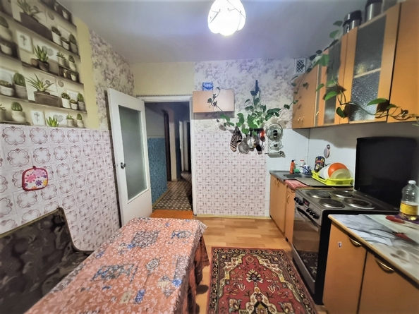 
   Продам 3-комнатную, 67.5 м², 60 лет Октября ул, 59а

. Фото 11.