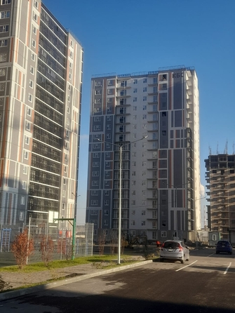 
   Продам 2-комнатную, 52.3 м², Мичурино, дом 2 строение 4

. Фото 1.