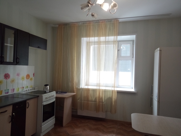 
  Сдам в аренду 2-комнатную квартиру, 70 м², Красноярск

. Фото 3.