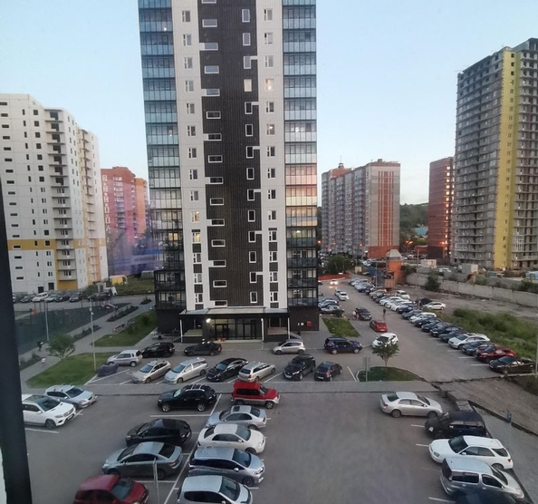 
   Продам 3-комнатную, 78.1 м², Судостроительная ул, 31

. Фото 4.