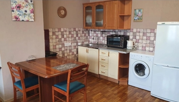 
  Сдам в аренду 1-комнатную квартиру, 35 м², Красноярск

. Фото 8.