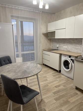 
  Сдам в аренду 2-комнатную квартиру, 54 м², Красноярск

. Фото 1.