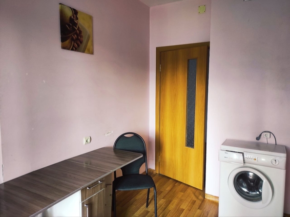 
  Сдам посуточно в аренду 2-комнатную квартиру, 68 м², Красноярск

. Фото 6.