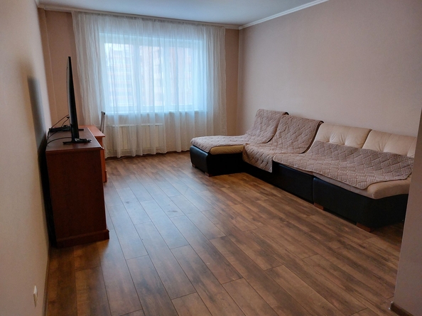 
  Сдам в аренду 2-комнатную квартиру, 80 м², Красноярск

. Фото 2.