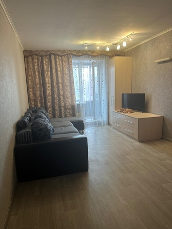 
  Сдам в аренду 1-комнатную квартиру, 39 м², Красноярск

. Фото 1.