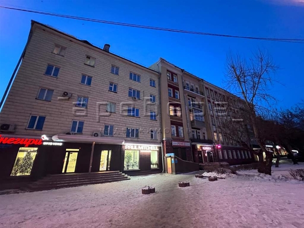 
   Продам 3-комнатную, 77.5 м², Парижской Коммуны ул, 3

. Фото 13.