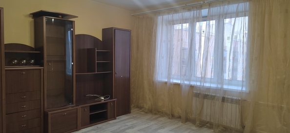 
  Сдам в аренду 1-комнатную квартиру, 42 м², Красноярск

. Фото 1.