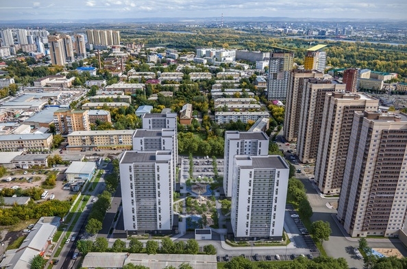 
   Продам 2-комнатную, 58.1 м², Белый квартал на Спандаряна, 2

. Фото 1.