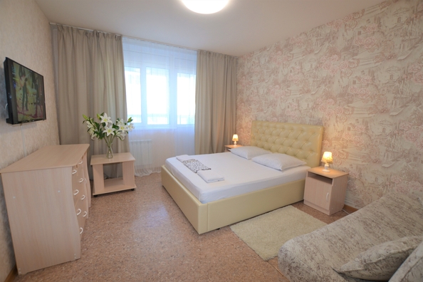 
  Сдается посуточно 1-комн. квартира, 52 м², Алексеева ул, д. 51
. Фото 1.