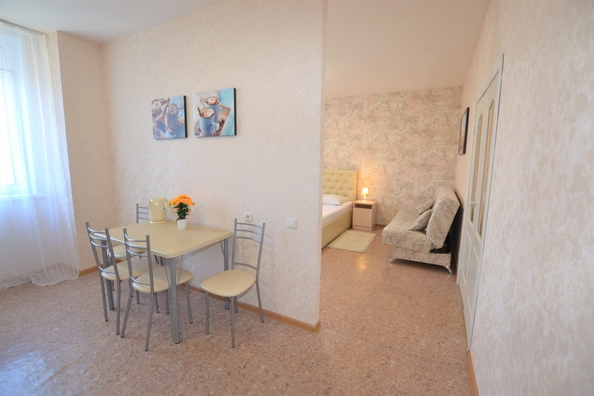 
  Сдается посуточно 1-комн. квартира, 52 м², Алексеева ул, д. 51
. Фото 5.