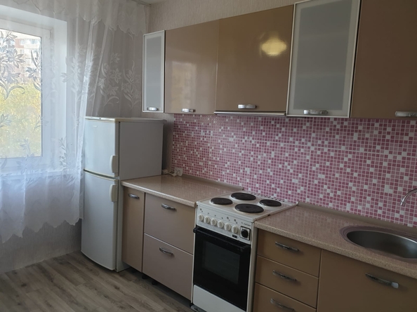 
  Сдам в аренду 2-комнатную квартиру, 60 м², Красноярск

. Фото 2.