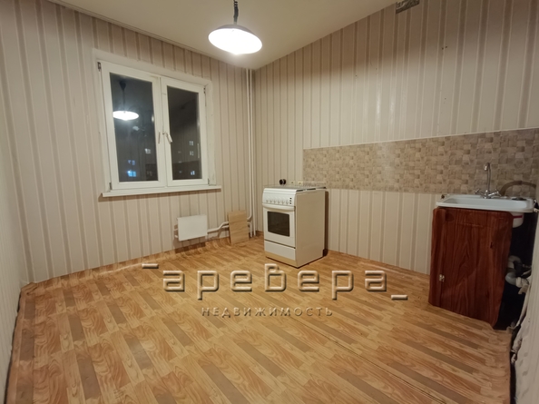 
  Сдам в аренду 1-комнатную квартиру, 37 м², Красноярск

. Фото 1.