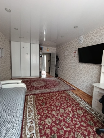 
   Продам 1-комнатную, 40 м², 9 Мая ул, 63

. Фото 2.