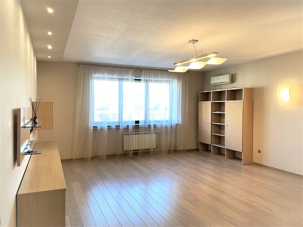 
   Продам 3-комнатную, 147 м², Мира пр-кт, 105д

. Фото 6.