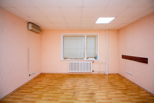 
   Продам 2-комнатную, 55.1 м², Парижской Коммуны ул, 42а

. Фото 5.