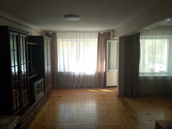 
  Сдам в аренду 2-комнатную квартиру, 60 м², Красноярск

. Фото 2.