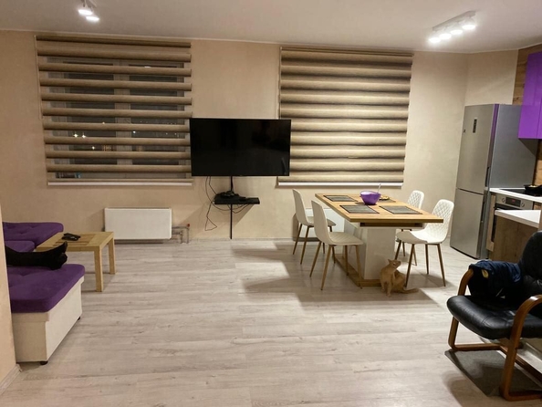 
   Продам 2-комнатную, 60 м², 9 Мая ул, 83

. Фото 1.