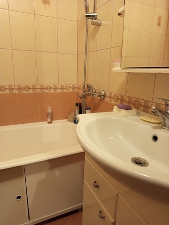 
   Продам 3-комнатную, 66 м², Малиновского ул, 27

. Фото 4.
