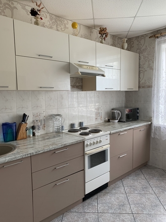 
   Продам 4-комнатную, 77.6 м², Щорса ул, 78

. Фото 1.