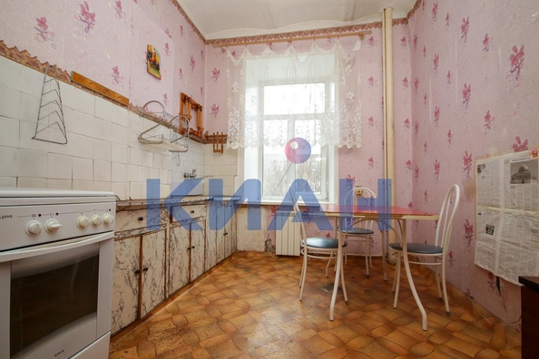 
   Продам 2-комнатную, 79.1 м², Малиновского ул, 8

. Фото 1.