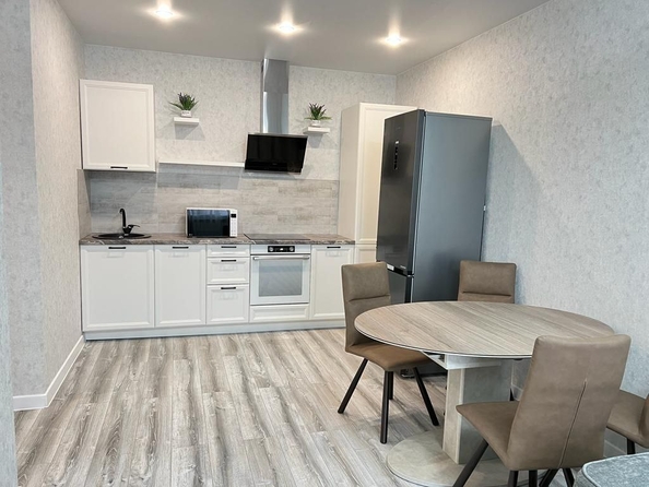 
  Сдам 3-комн. квартиру, 60 м², 78 Добровольческой бригады ул, д. 23
. Фото 1.