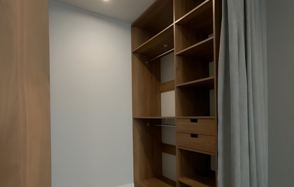 
  Сдам 1-комн. квартиру, 41 м², Декабристов ул, д. 1г
. Фото 2.