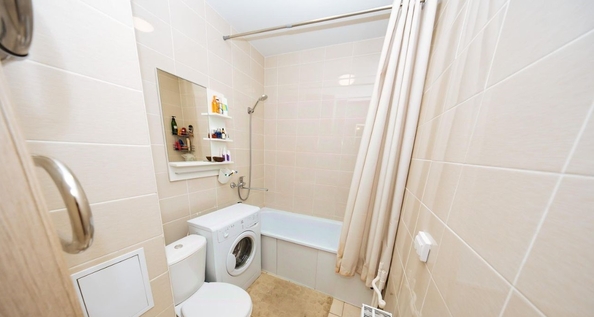 
  Сдам 1-комн. квартиру, 39 м², Ады Лебедевой ул, д. 64
. Фото 3.