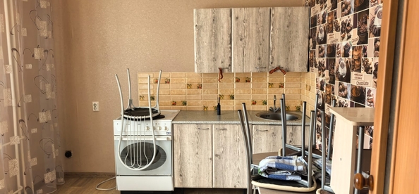 
  Сдам 1-комн. квартиру, 42 м², 78 Добровольческой бригады ул, д. 28
. Фото 1.