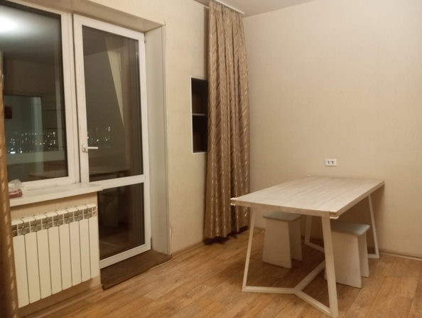 
  Сдам 1-комн. квартиру, 55 м², Авиаторов ул, д. 62
. Фото 5.