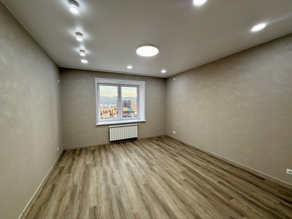 
  Сдам 1-комн. квартиру, 46 м², Южная наб, д. 6
. Фото 2.