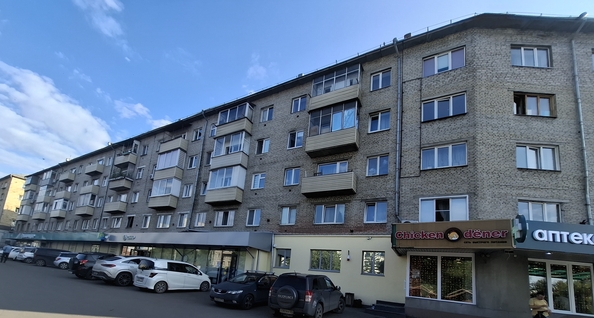 
  Продам 3-комн. квартиру, 56 м², Высотная ул, д. 27
. Фото 1.