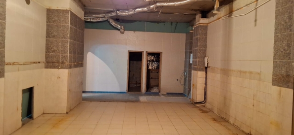 
  Продам универсальное помещение, 175 м², Алексеева ул, д. 93
. Фото 4.