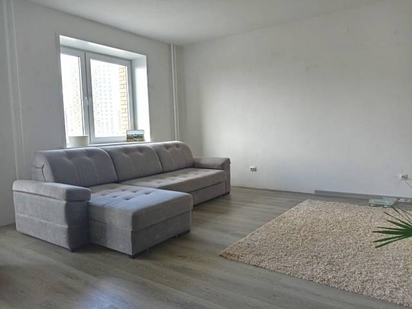 
  Продам 3-комнатный апартамент 90 м², в ЖК Золотое сечение, дом 1. Фото 10.