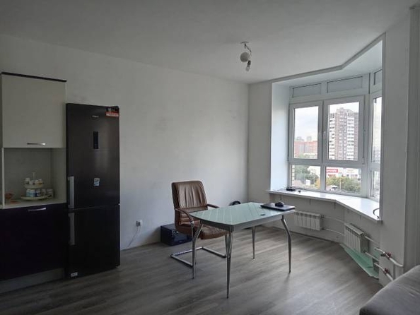 
  Продам 3-комнатный апартамент 90 м², в ЖК Золотое сечение, дом 1. Фото 11.