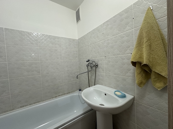 
  Продам 3-комн. квартиру 65.5 м², в ЖК Иннокентьевский, 3 мкр дом 6. Фото 13.