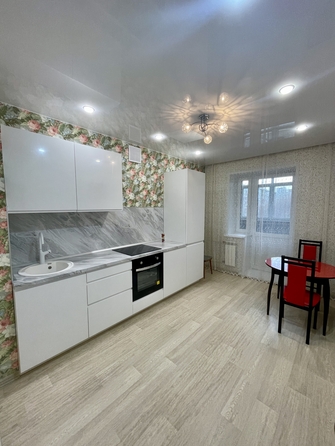 
  Сдам 1-комн. квартиру 40 м². Фото 1.