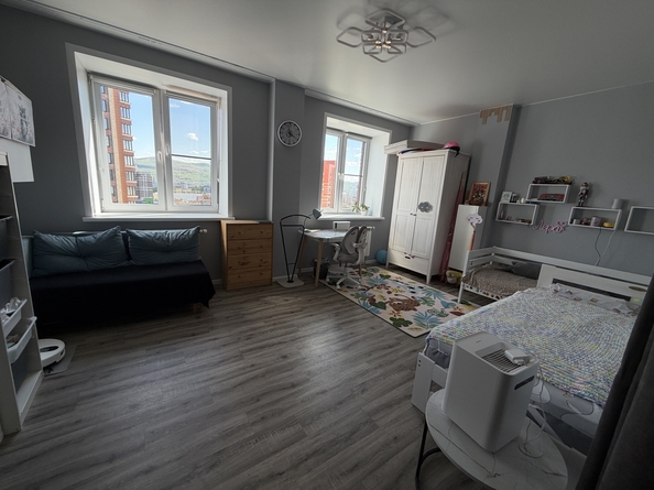 
  Продам 3-комн. квартиру 82.5 м², в ЖК Южный берег, дом 18. Фото 4.